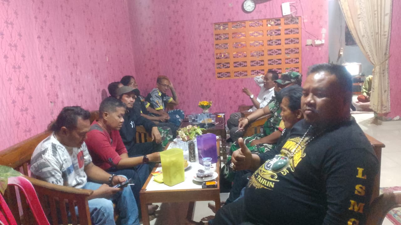 Slamet Wahyudi (kanan) beserta jajaran distrik Banjarnegara
